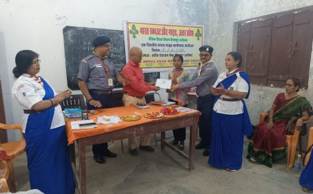 स्काउट गाइड कार्यशाला में वितरण किया गया प्रमाण पत्र