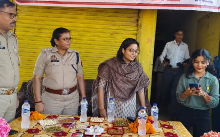 सी ओ एवं एस डी एम ने संयुक्त रूप से फीता काटकर किया आजतक मीडिया के क्षेत्रीय कार्यालय का उद्घाटन