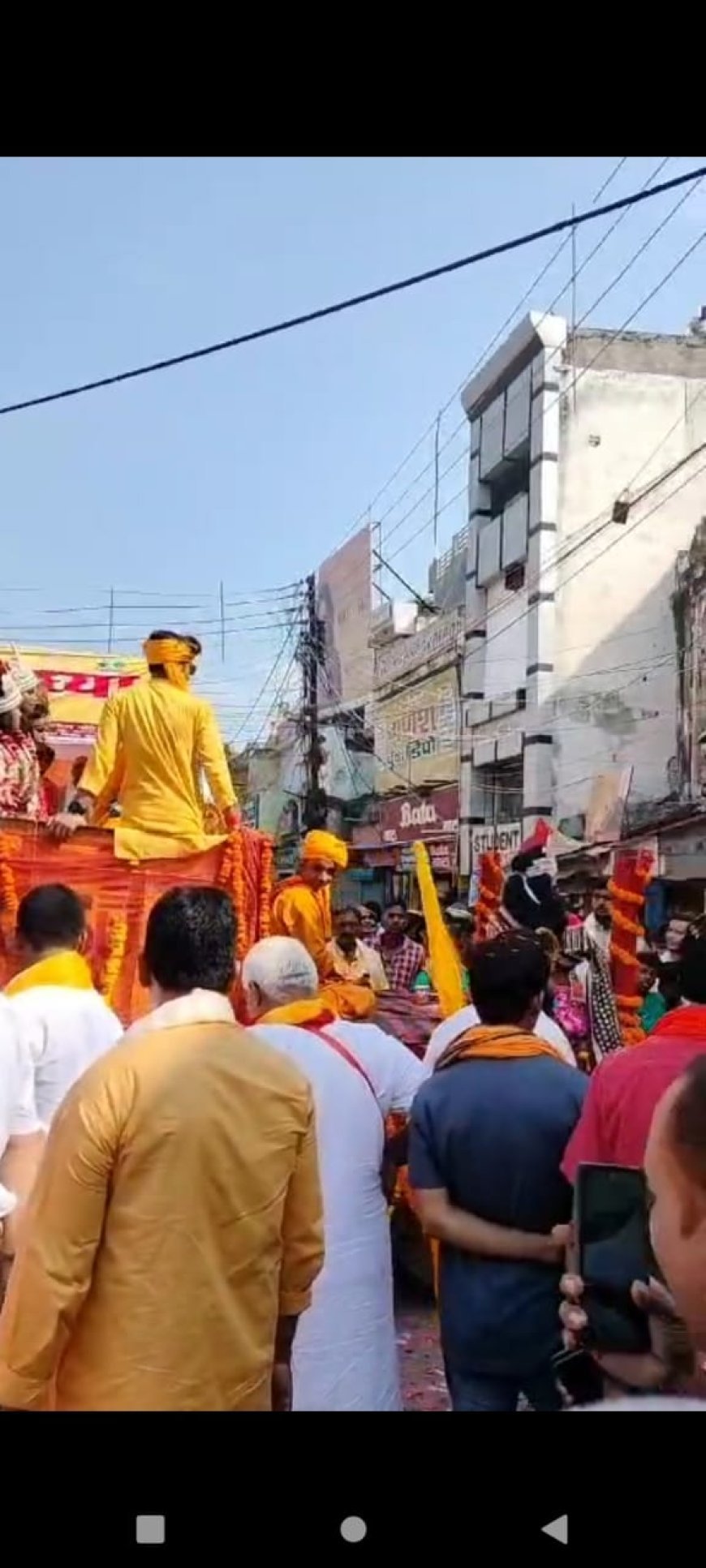 गाजे बाजे के साथ धूमधाम से निकली मां दुर्गा की प्रतिमा विसर्जन शोभायात्रा