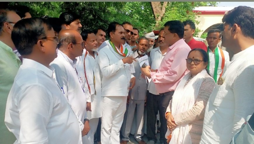 जिला कांग्रेस अध्यक्ष ने राष्ट्रपति को सम्बोधित सौपा ज्ञापन