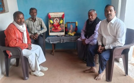 राष्ट्रीय दलित जागरण मंच के पदाधिकारी ने उसरगांव में संविधान दिवस मनाया