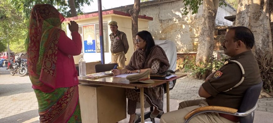 थाना समाधान दिवस में आयी 11 शिकायतें मौके पर 2 का निस्तारण