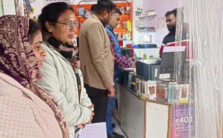 फार्मर रजिस्ट्री केंद्रों का प्रभारी तहसीलदार ने किया निरीक्षण