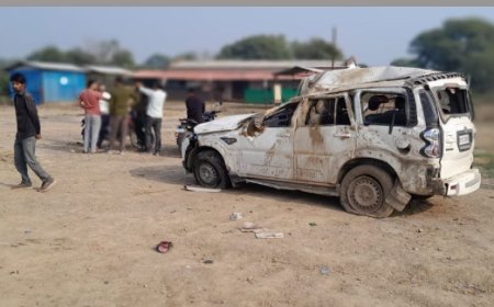 अनियंत्रित होकर पलटी कार,7 लोग गंभीर रूप से घायल