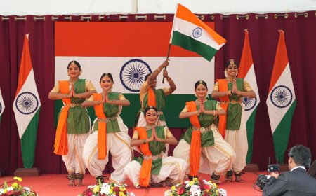 विदेशों में भी गणतंत्र दिवस की धूम, भारतीयों ने शान से फहराया तिरंगा