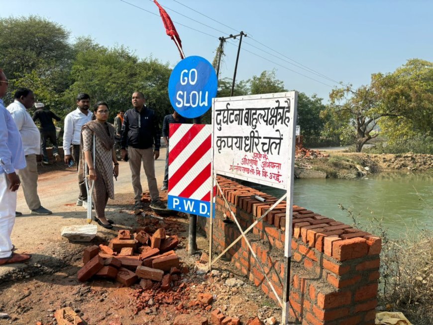 पूर्व सभासद की शिकायत पर संज्ञान लेकर एस डी एम ने नहर रेलिंग की करायी मरम्मत