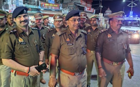 अपर एस पी ने मातहतों के साथ प्रदर्शनी का किया औचक निरीक्षण