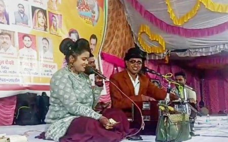 जयसिंह राजा के बुंदेली लोकगीतों की प्रस्तुति पर झूमे दर्शक