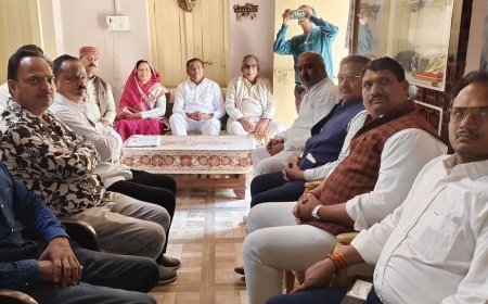 बूथ संख्या 468 पर भाजपाइयों ने बैठक कर सुनी प्रधानमंत्री के मन की बात