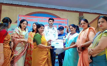 महिला संगठन प्रमुख ने किया रक्त दान