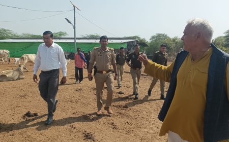 गौशाला के निरीक्षण में गंदगी देखकर एसडीएम ने जतायी नाराजगी