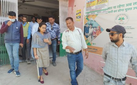 सामुदायिक स्वास्थ्य केंद्र का एस डी एम ने किया औचक निरीक्षण