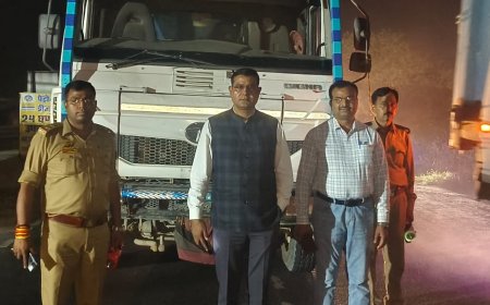 उप जिलाधिकारी ने बिना प्रपत्रों के 17 ट्रैकों को पड़कर किया सीज