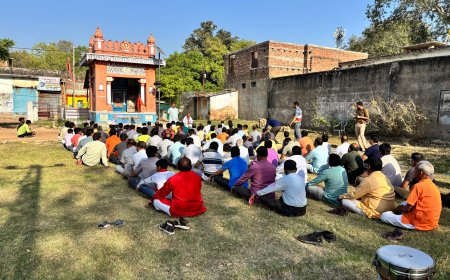 आरएसएस के होली मिलन समारोह में जमकर उड़ा रंग व गुलाल
