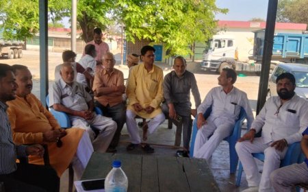 गल्ला व्यापारियों ने मंडी सचिव तथा विधायक प्रतिनिधि को गिनाई समस्याएं