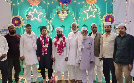 फातिहा के साथ मुल्क में अमन चैन की मांगी दुआ