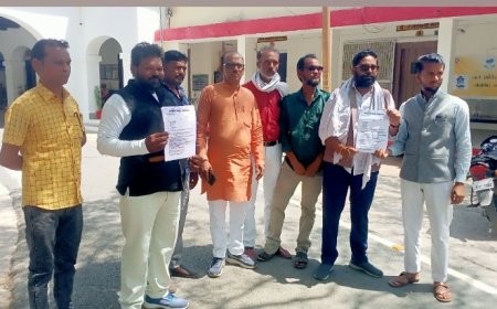 चमार महासभा ने विभिन्न मुद्दों को लेकर एडीएम न्यायिक को सौपा ज्ञापन