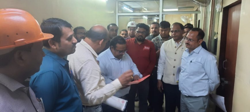 प्रधान मुख्य इलेक्ट्रिकल इंजिनियर/उत्तर मध्य रेलवे प्रयागराज को 7 सूत्रीय सौंपा ज्ञापन