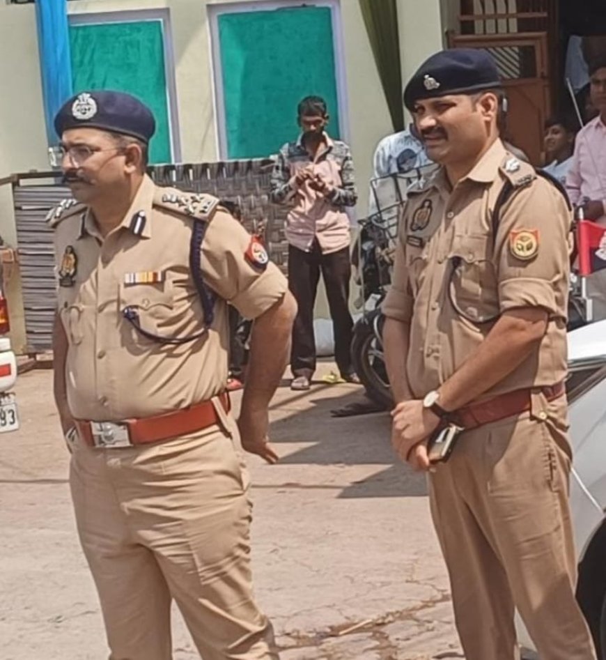 जुमे की नमाज पर डी आई जी ने नगर में किया पैदल मार्च