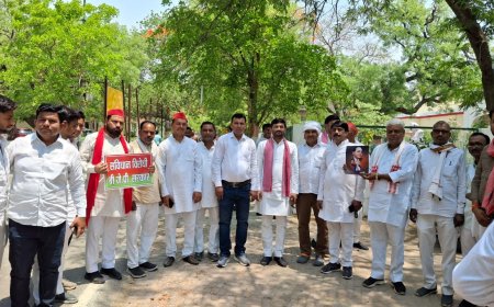 सपा सांसद के काफिले पर हुए हमले का समाजवादियों ने किया विरोध