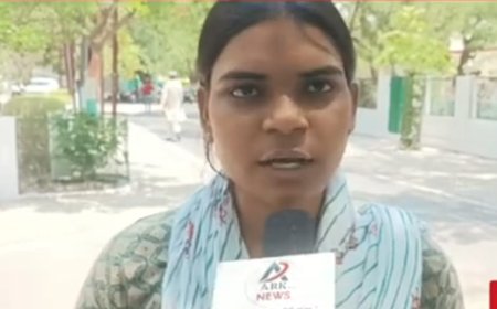 फर्जी आय प्रमाण पत्र की निष्पक्ष जाँच हेतु, प्रार्थिनी ने लगाई डी एम से गुहार