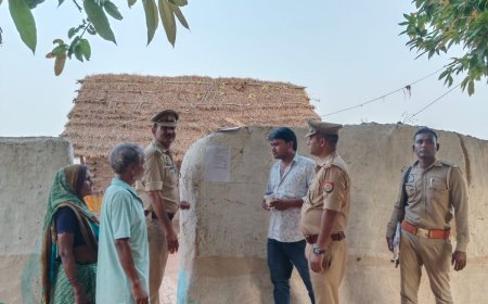 फरार अभियुक्त के घर पर धारा 84 का नोटिस चस्पा