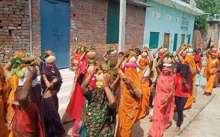 काली माता व भैरव बाबा की प्राण प्रतिष्ठा के लिए ग्राम ऐंधा में निकली गई कलश यात्रा