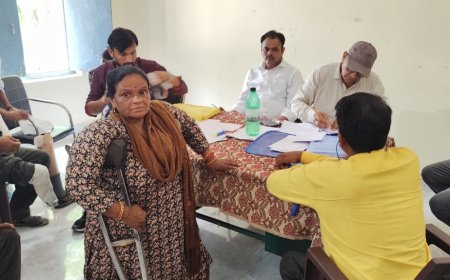 विकासखण्ड कार्यालय में कृत्रिम अंग एवं सहायक उपकरण हेतु चिन्हांकन शिविर आयोजित