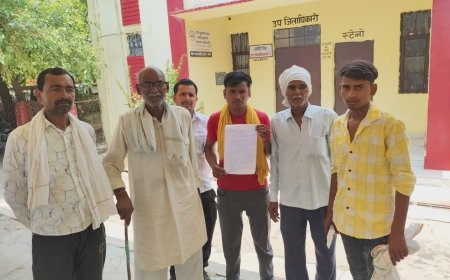 तालाब का गंदा पानी फैलने से आवागमन हुआ बाधित