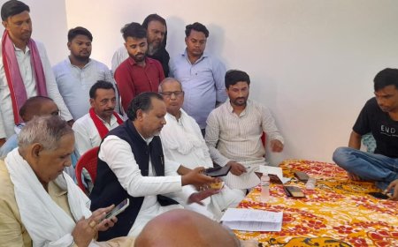 पीड़ित पत्रकार से मिला सपा प्रतिनिधि मंडल, न्याय दिलाने का दिया आश्वाशन