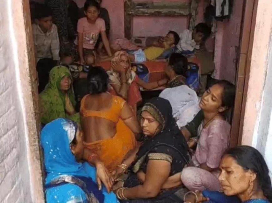 डम्पर की टक्कर से बाईक सवार तीन युवकों की मौत पर मुहल्ले में पसरा मातम