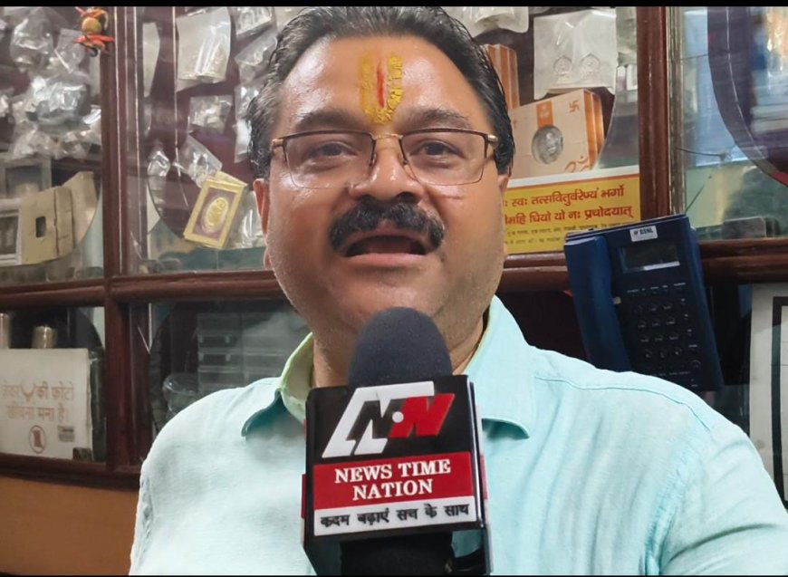 पुलिस का इकवाल खत्म - बेख़ौफ़ होकर दिन दहाड़े तमंचा लहराते हुए ज्वैलर्स की दुकान पर बोला धाबा