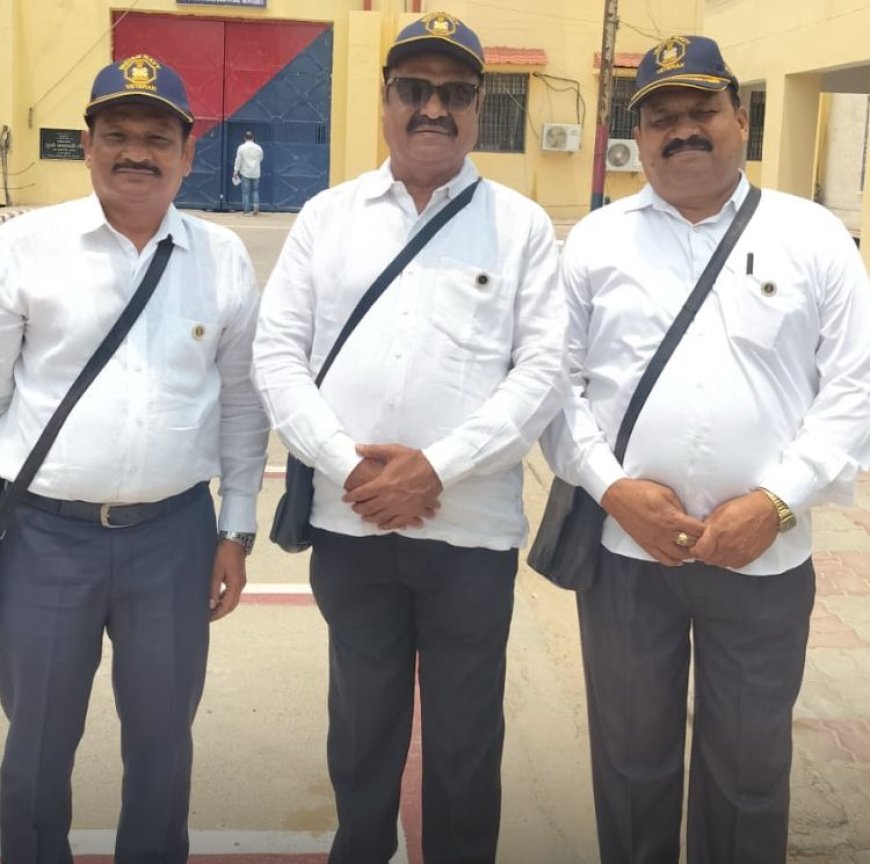 देश के प्रत्येक शहीदों की याद में 11-11 पौधे लगाने का लिया संकल्प