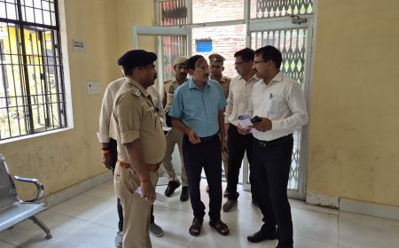 एआरटीओ कार्यालय पर डीएम-एसपी का औचक निरीक्षण, दो संदिग्ध गिरफ्तार