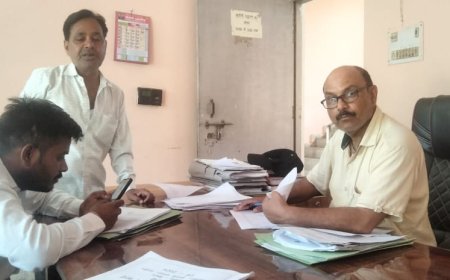 एसडीएम तथा तहसीलदार तथा राजस्व कर्मचारी बाढ़ राहत की तैयारियों में जुटे