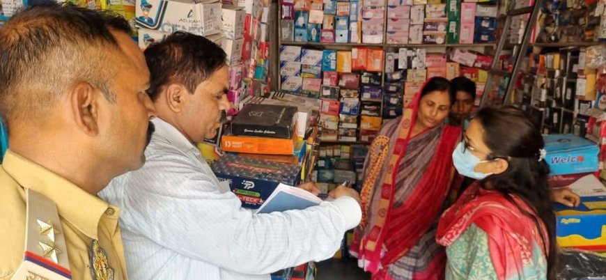 साप्ताहिक बंदी का उल्लंघन करते एक दुकानदार का हुआ चालान, चार को मिला नोटिस