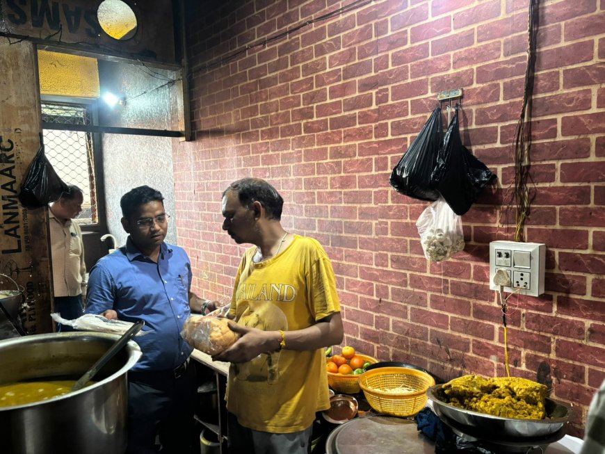 नास्ता करने से बीमार की शिकायत पर खाद्य सुरक्षा टीम ने भरे नमूने