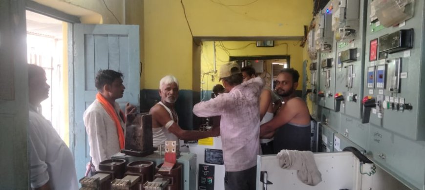 आकाशीय बिजली गिरने से 4 सौ केवीए ट्रांसफार्मर फुंका