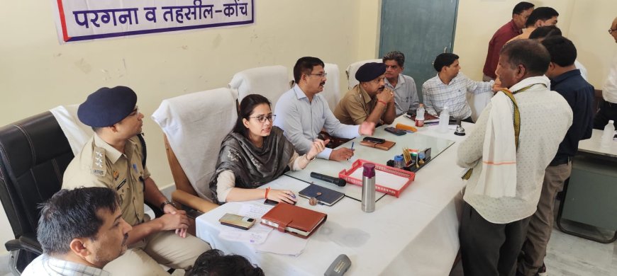 दहेज की मांग पूरी न होने पर बच्चों सहित घर से निकाला