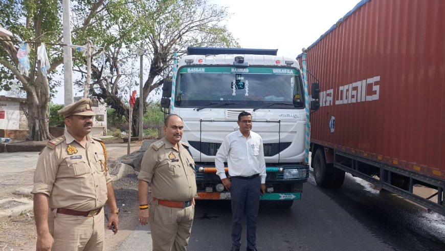 अवैध बालू लदे 5 ओवरलोड ट्रकों को पकड़कर किया सीज