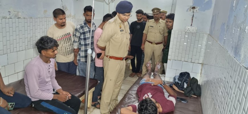 खोलते दूध की कढ़ाई पर बाइक गिरने से दो युवक हुए घायल