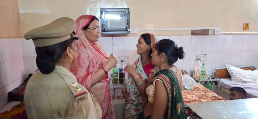 उत्तर प्रदेश महिला आयोग की सदस्य ने जिला महिला अस्पताल का किया औचक निरीक्षण