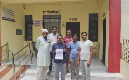 रामराज्य - एक साल से लगे खम्भो में नहीं दौड़ पा रहा करेंट