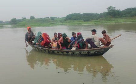 यमुना का अचानक जल स्तर बढ़ने से कई गांवों का ब्लाक मुख्यालय से संपर्क टूटा