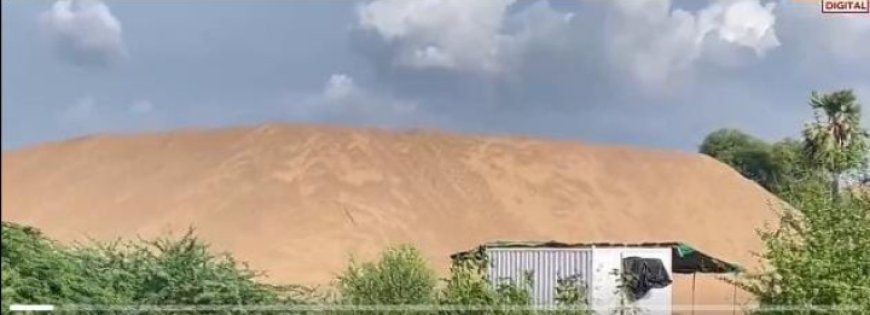 बंधौली मोड़ पर बालू माफिया ने लगा रखा विशाल बालू डम्प, प्रशासन मौन