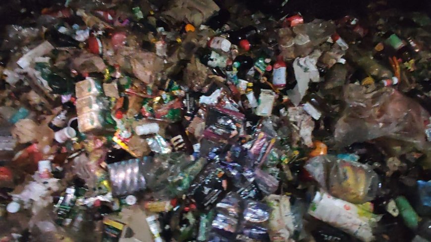 हाँथ ठेला पर लदी एक्सपायरी दबा को एस डी एम ने किया जब्त
