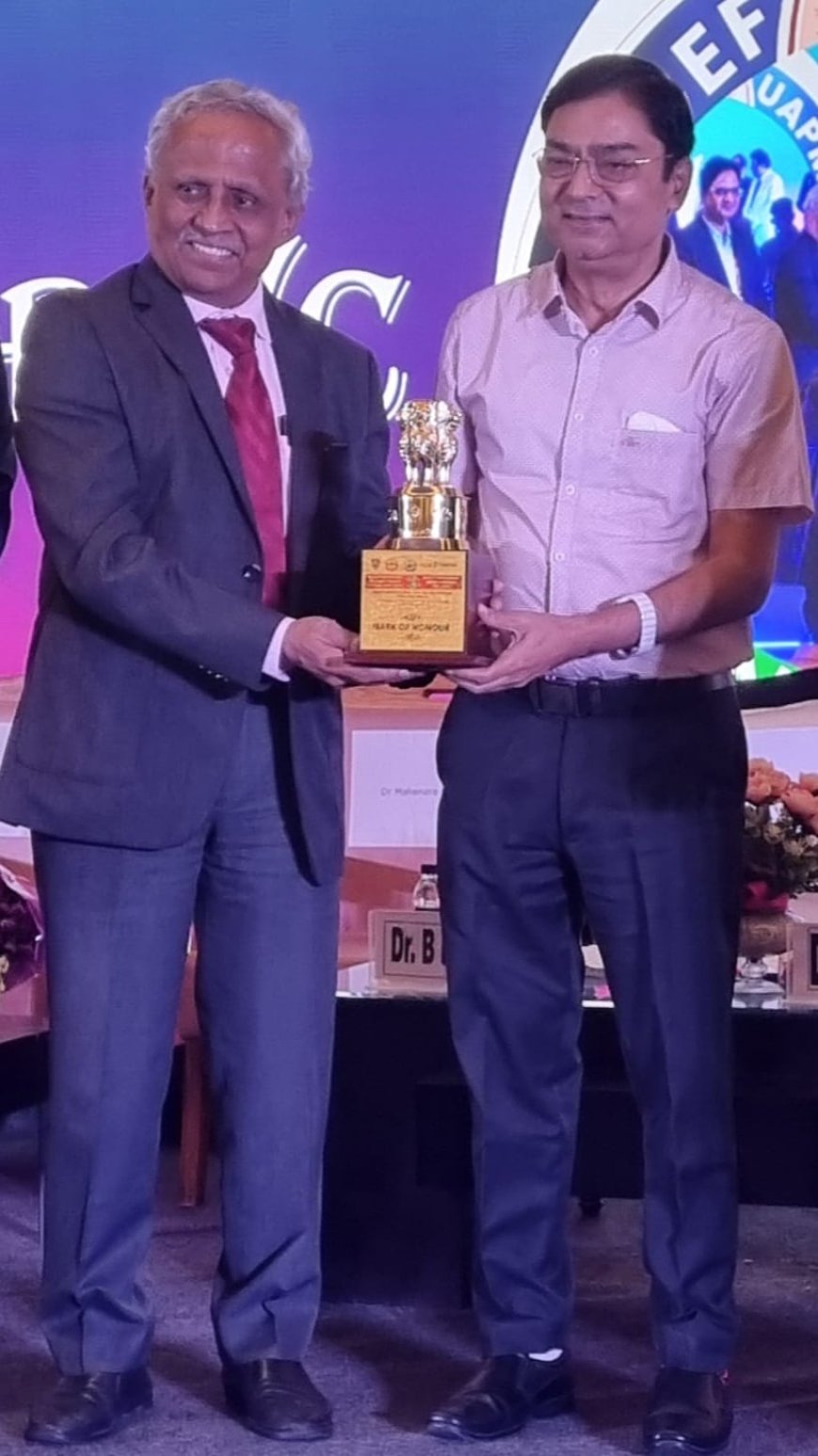 श्वसन चिकित्सा में अद्वितीय योगदान के लिए डॉ० सूर्यकान्त को अन्तरराष्ट्रीय सम्मान