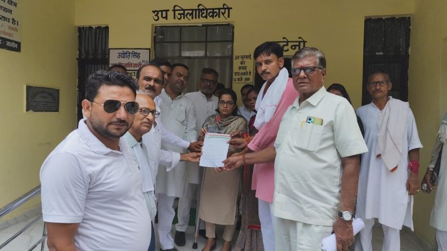 कांग्रेसियों ने बदहाल बिधुत व्यबस्था के खिलाफ खोला मोर्चा