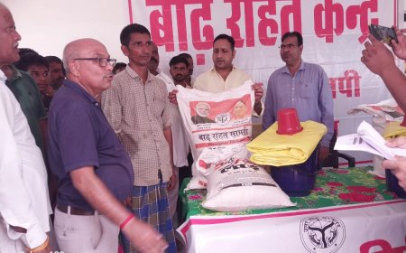 विधायक एवं तहसीलदार ने 3 ग्रामों के 250 बाढ़ पीड़ित परिवारों को बाँटी राशन सामग्री