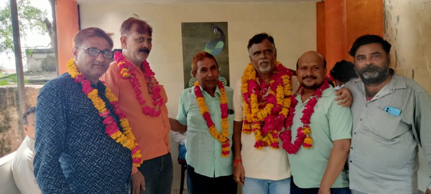डिस्ट्रिक्ट प्रेस क्लब नगर इकाई की बैठक संपन्न राजेंद्र यादव बने महामंत्री